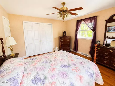 Bedroom - 501 E 9th Avenue Johnson City Tn 37601, Johnson City, TN 37601 photo 8 of 12