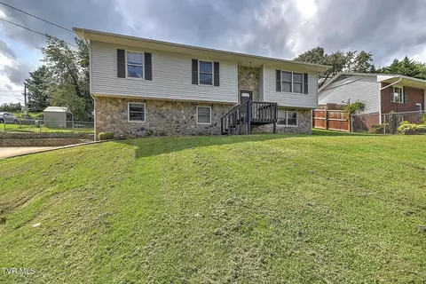 336 Hemlock Street Mount Carmel Tn 37645, Mount Carmel, TN 37645