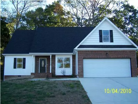686 Soaring Eagle Cir, Hixson, TN 37343 photo 2