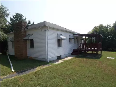 1758 E Crabtree Rd, Hixson, TN 37343 photo 3