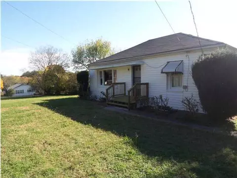 1758 E Crabtree Rd, Hixson, TN 37343 photo 1