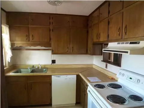 1758 E Crabtree Rd, Hixson, TN 37343 photo 9