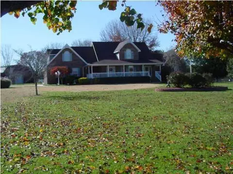 8522 Rancho Dr, Ooltewah, TN 37363 photo 1