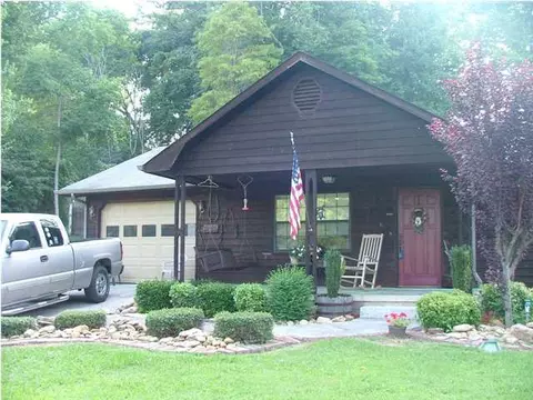 137 Spring St, Spring City, TN 37381 photo 2