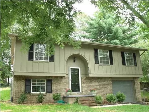 8321 Middle Dr, Ooltewah, TN 37363 photo 1