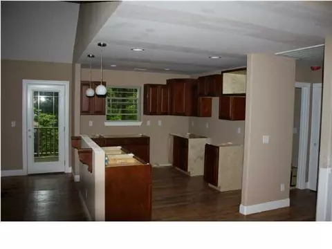 876 Soaring Eagle Cir, Hixson, TN 37343 photo 3