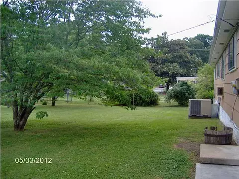 1419 August Dr, Hixson, TN 37343 photo 2