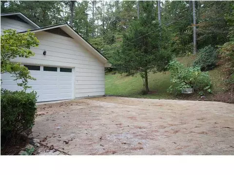 5202 Silver Ln, Apison, TN 37302 photo 4