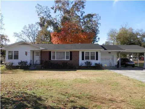 1007 Betsy Pack Dr, Jasper, TN 37347 photo 1