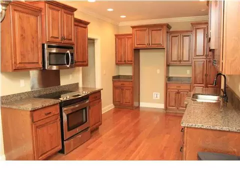 8681 Keystone Cir, Chattanooga, TN 37421 photo 5