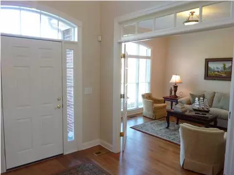 9640 Windrose Cir, Chattanooga, TN 37421 photo 2