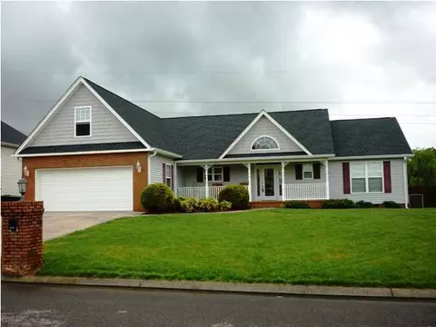 8712 Streamside Dr, Ooltewah, TN 37363 photo 2
