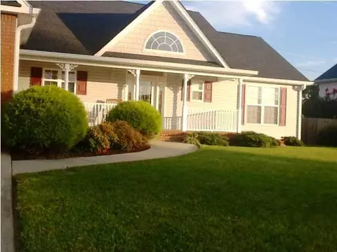 8712 Streamside Dr, Ooltewah, TN 37363 photo 1