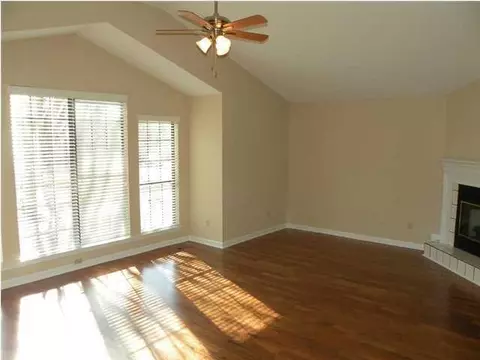 1917 Howell Mill Dr, Chattanooga, TN 37421 photo 2