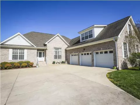 8507 Streamside Dr, Ooltewah, TN 37363 photo 1