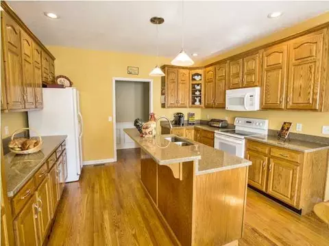 8507 Streamside Dr, Ooltewah, TN 37363 photo 8