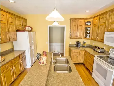 8507 Streamside Dr, Ooltewah, TN 37363 photo 10