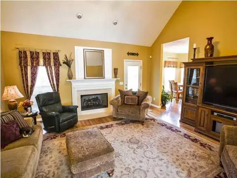 8507 Streamside Dr, Ooltewah, TN 37363 photo 5