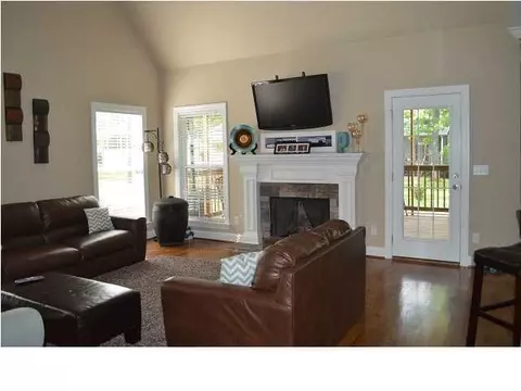 8736 Walnut Leaf Dr, Ooltewah, TN 37363 photo 5