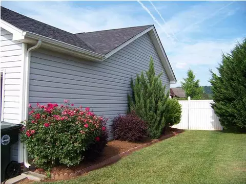 320 Bluff View Dr, Ringgold, GA 30736 photo 2