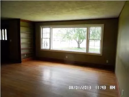 6893 Robin Dr, Chattanooga, TN 37421 photo 3
