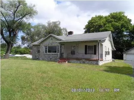 6893 Robin Dr, Chattanooga, TN 37421 photo 1