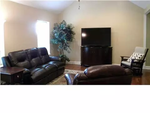 8419 Iris Dr, Chattanooga, TN 37421 photo 3