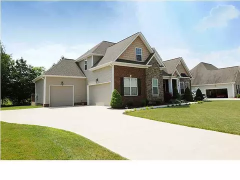 7764 Tranquility Dr, Ooltewah, TN 37363 photo 2