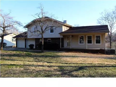 1923 Lake Peninsula Dr, Hixson, TN 37343 photo 2