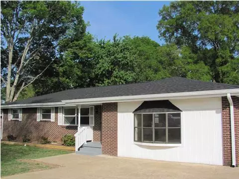 14 Phillips Dr, Fort Oglethorpe, GA 30742 photo 2