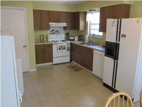 4038 E Freedom Cir, Ooltewah, TN 37363 photo 2