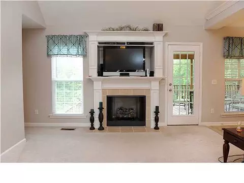 7491 Pfizer Dr, Ooltewah, TN 37363 photo 6