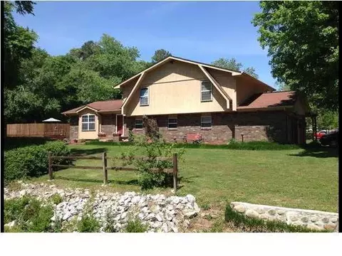 7803 Celeste Ln, Hixson, TN 37343 photo 1