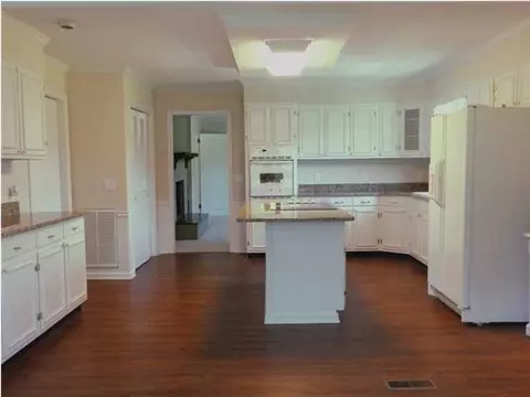 9540 Brainerd Rd, Chattanooga, TN 37421 photo 7