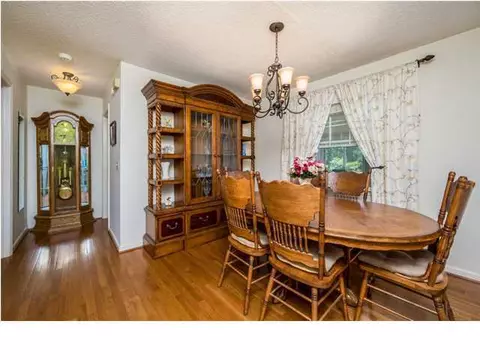 8132 Fallen Maple Dr, Chattanooga, TN 37421 photo 4