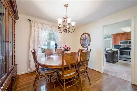 8132 Fallen Maple Dr, Chattanooga, TN 37421 photo 5