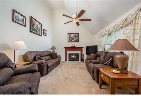8132 Fallen Maple Dr, Chattanooga, TN 37421 photo 2
