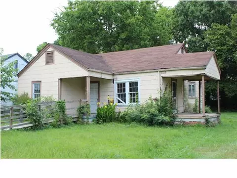 3207 Riverside Dr, Chattanooga, TN 37406 photo 1