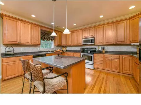 8604 Streamside Dr, Ooltewah, TN 37363 photo 8