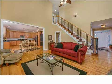 8604 Streamside Dr, Ooltewah, TN 37363 photo 7