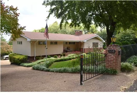 668 E Crest Rd, Chattanooga, TN 37404 photo 1