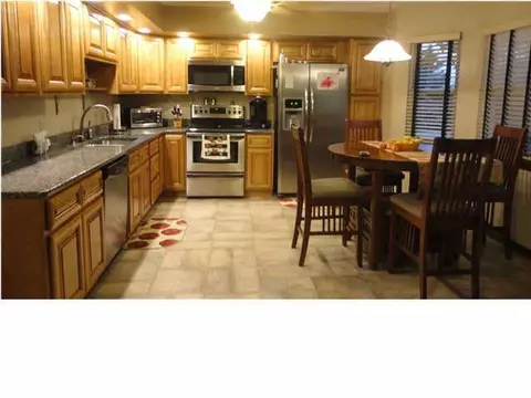 8102 Aytes Ln, Hixson, TN 37343 photo 3