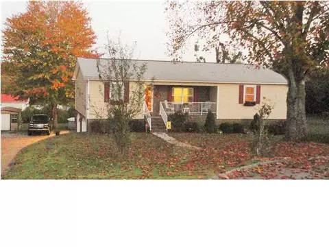 8102 Aytes Ln, Hixson, TN 37343 photo 2