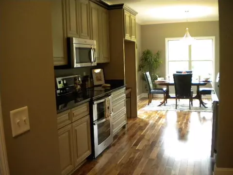 7084 Gregory Dr, Ooltewah, TN 37363 photo 6