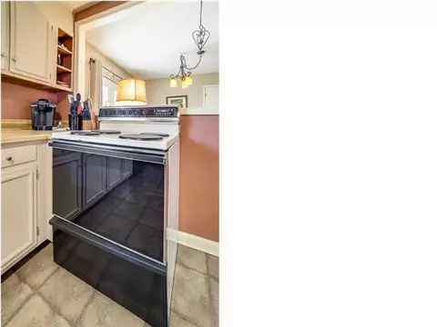 1370 Meadowood Dr, Hixson, TN 37343 photo 8