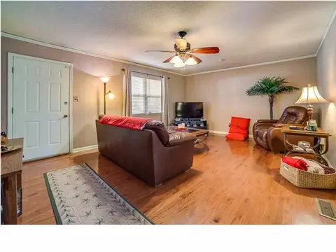 1370 Meadowood Dr, Hixson, TN 37343 photo 4