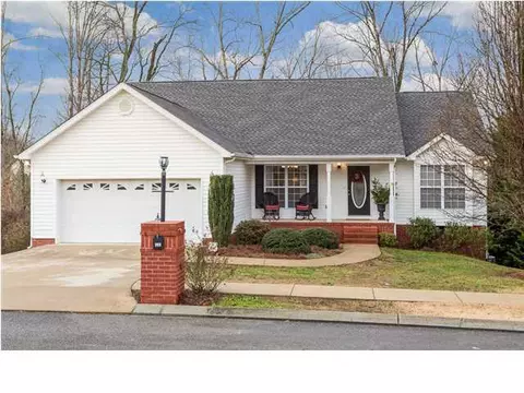 538 Bluff View Dr, Ringgold, GA 30736 photo 2