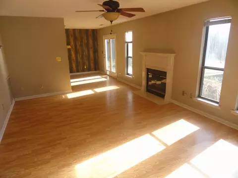8404 Oak View Dr, Chattanooga, TN 37421 photo 3