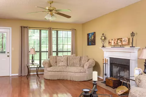 8234 Cavan Cir, Chattanooga, TN 37421 photo 4