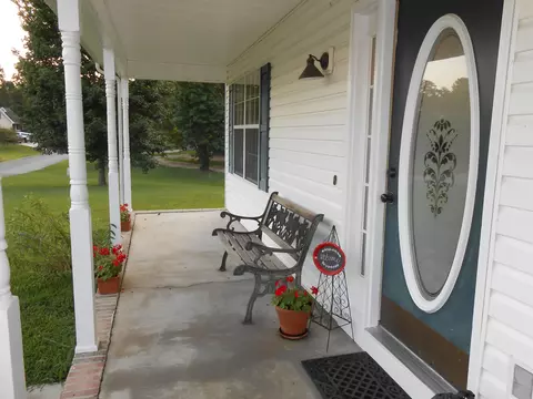 538 Spring Meadows Dr, Ringgold, GA 30736 photo 4